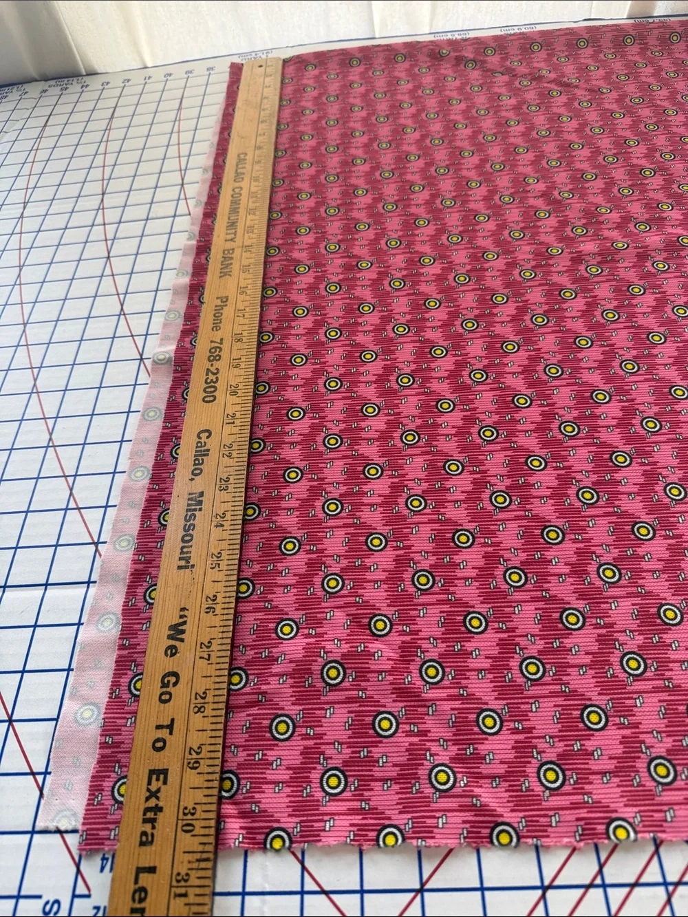 Vintage 1970s Mod Knit Fabric Pink Geometric Target Print 1 Yard x 60